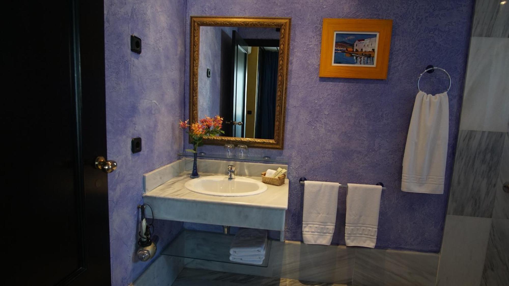 גרוצ'ה Hotel Tikar מראה חיצוני תמונה